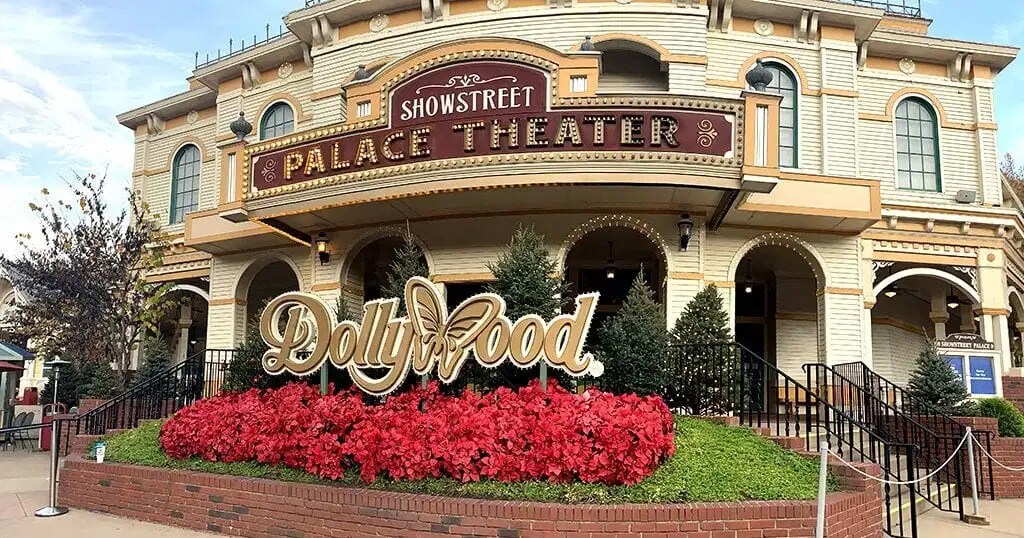 Dollywood theme park and family attractions in Pigeon Forge
